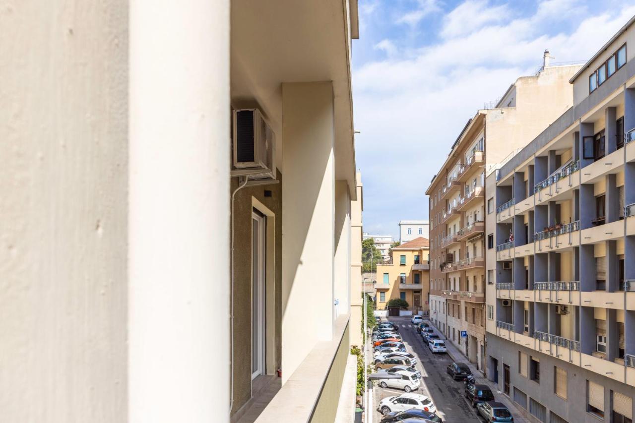 Quarzo. Modern Rooms Cagliari Exterior foto